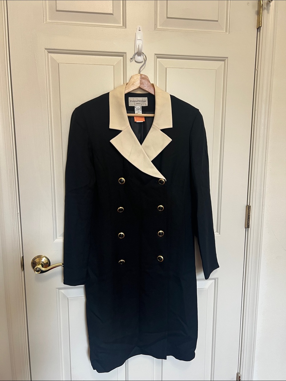 Evan Picone Black Double-Breasted Trench with Cream Contrast Collar